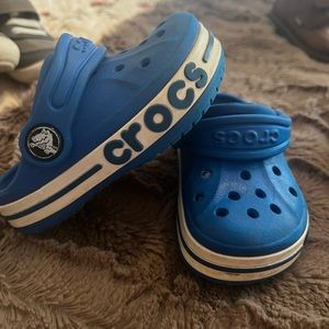 Toddler croc blue very gently used
